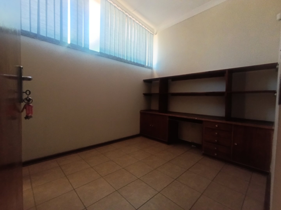 7 Bedroom Property for Sale in Universitas Free State